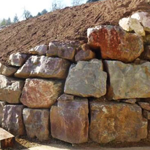 Enrochement de grandes buttes